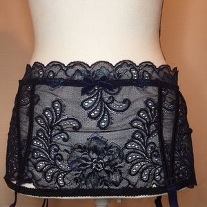LeMystère Lace Garter Sz L